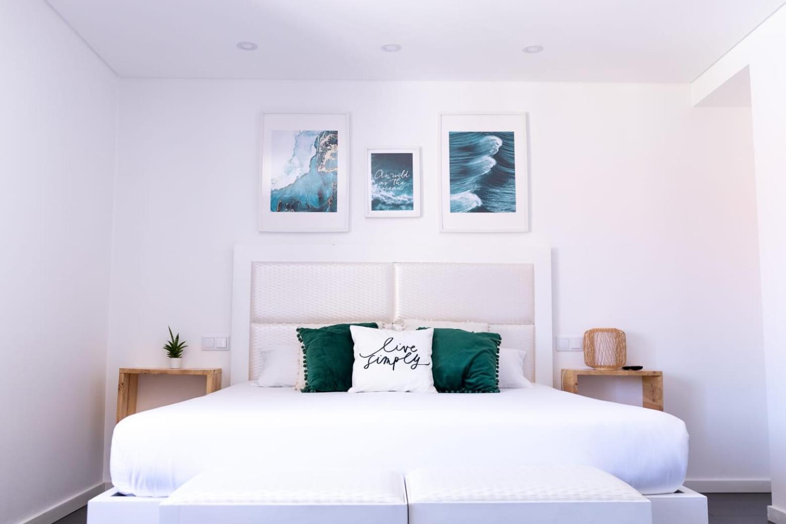 Supertubos House Peniche Bed & Breakfast Atouguia Da Baleia Bagian luar foto