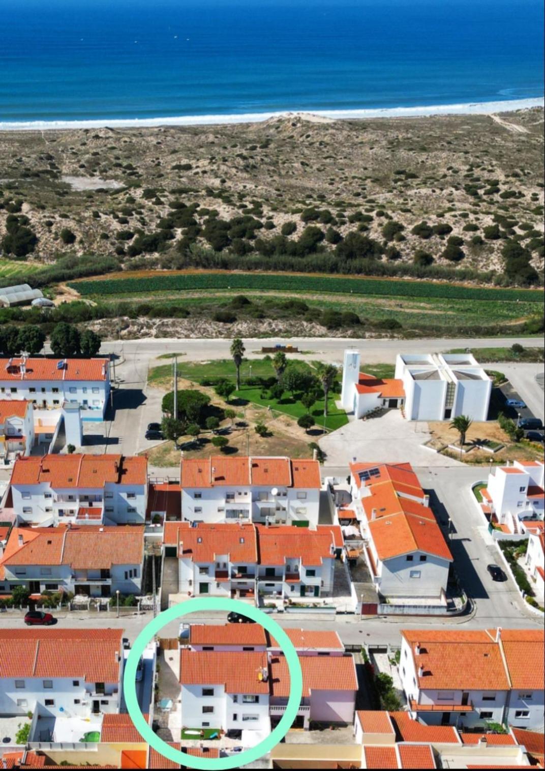 Supertubos House Peniche Bed & Breakfast Atouguia Da Baleia Bagian luar foto